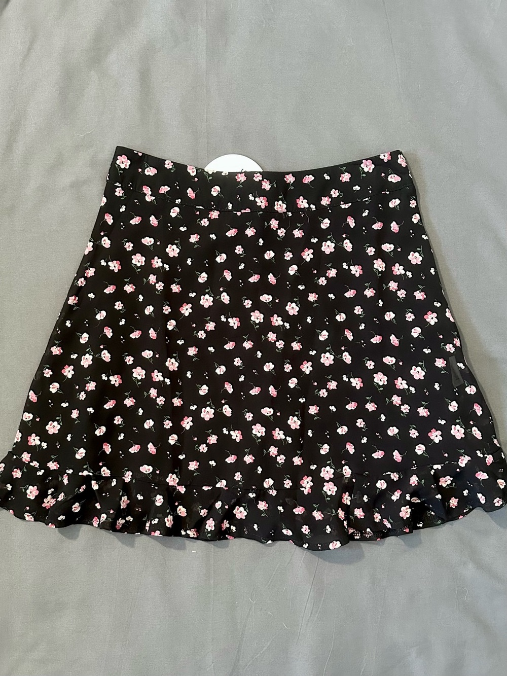 Black Mini Skirt with Pink Ditsy Floral Print NWT XS Size 2 Cottagecore Y2K - Picture 2 of 12